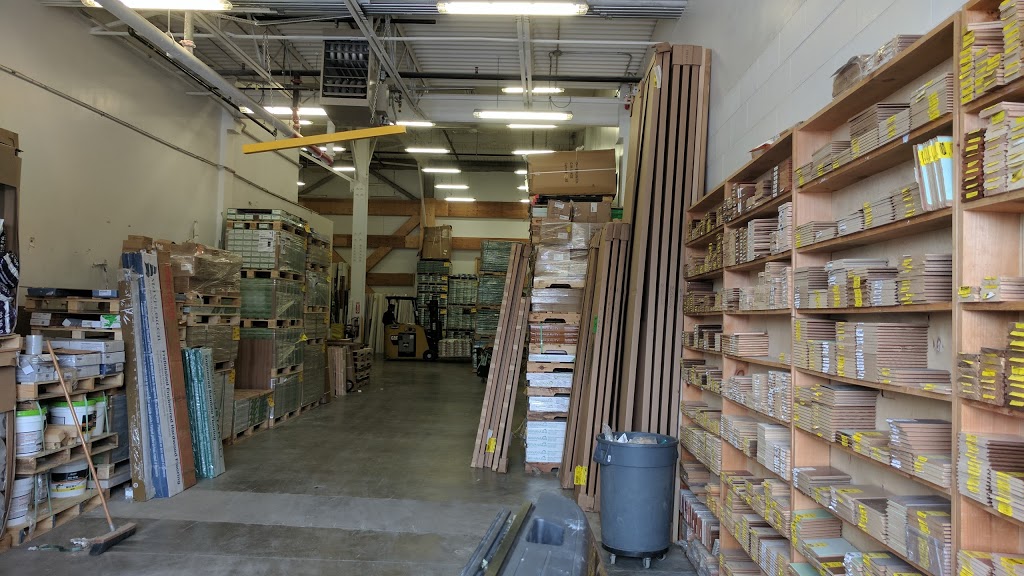 Lumber Liquidators Flooring | 1400 OConnor Dr, Toronto, ON M4B 2T8, Canada | Phone: (647) 933-2490