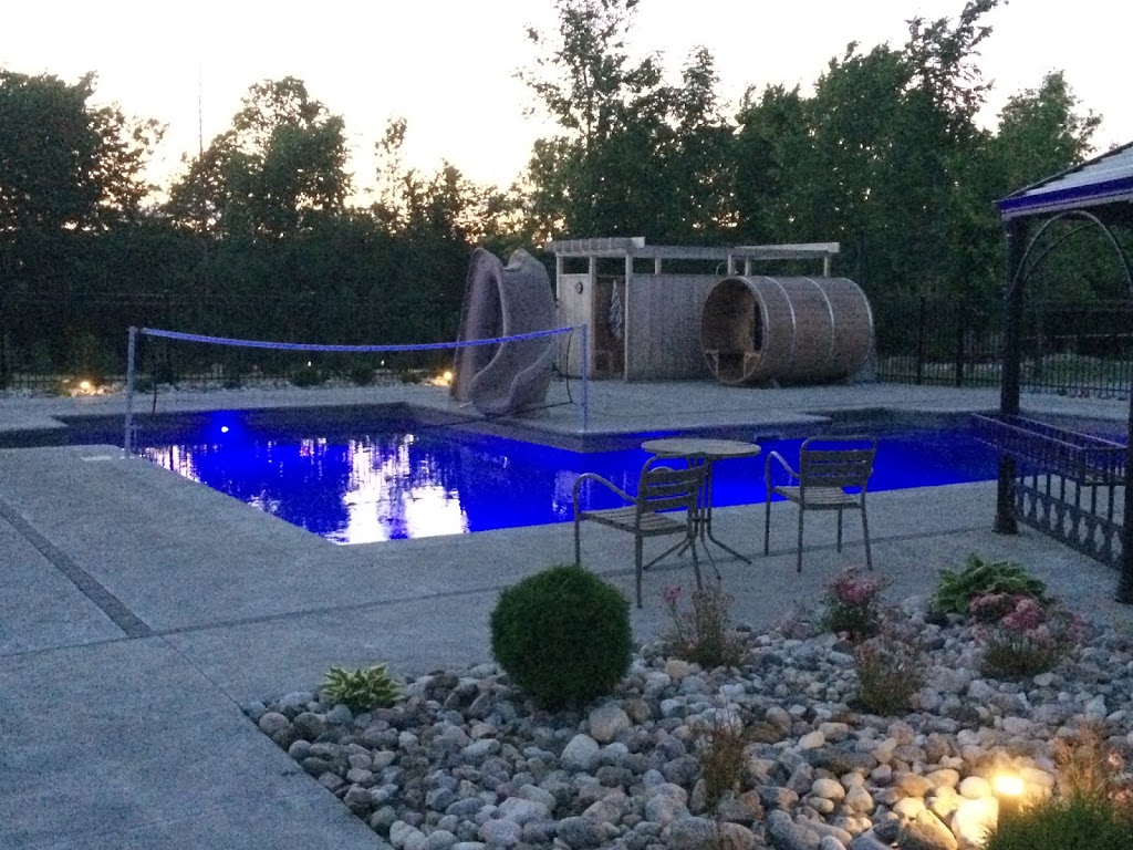 Pool Builders Ltd. | 1127 Carp Rd, Stittsville, ON K2S 1B9, Canada | Phone: (613) 836-1324