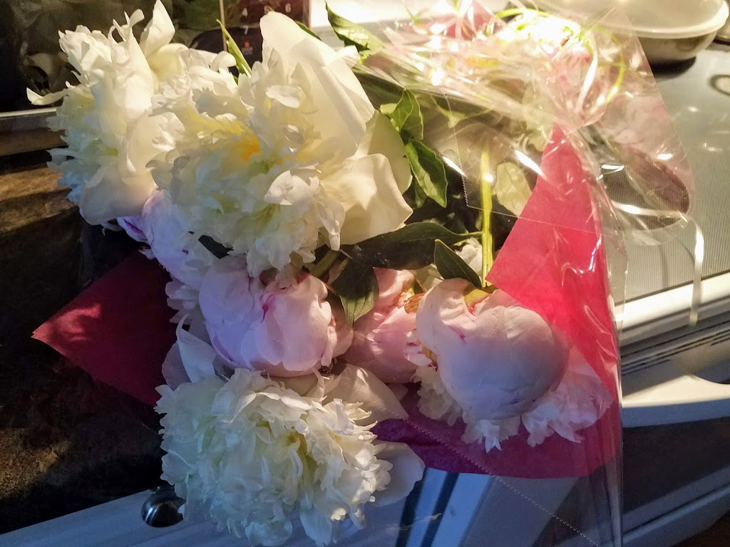 Cabbage Rose Lane Flower Shop | 3286 Roseville Rd, Ayr, ON N0B 1E0, Canada | Phone: (519) 653-3417