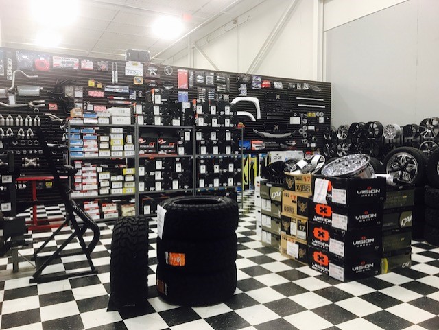 Automotive Warehouse | 343 Airport Rd, Niagara-on-the-Lake, ON L0S 1J0, Canada | Phone: (905) 682-1711