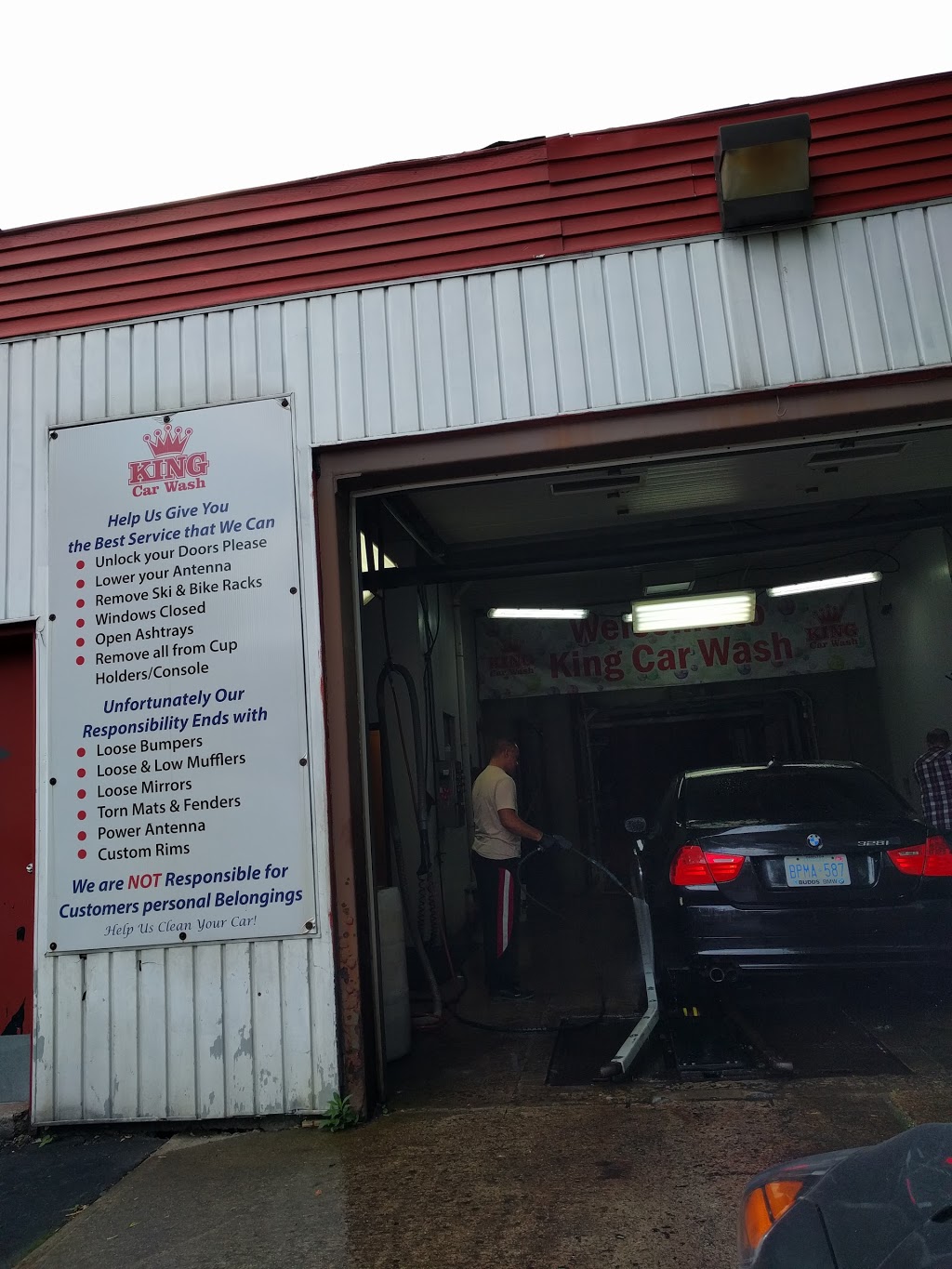 King Car Wash - Hamilton | 901 King St E, Hamilton, ON L8N 1B5, Canada | Phone: (905) 548-9229