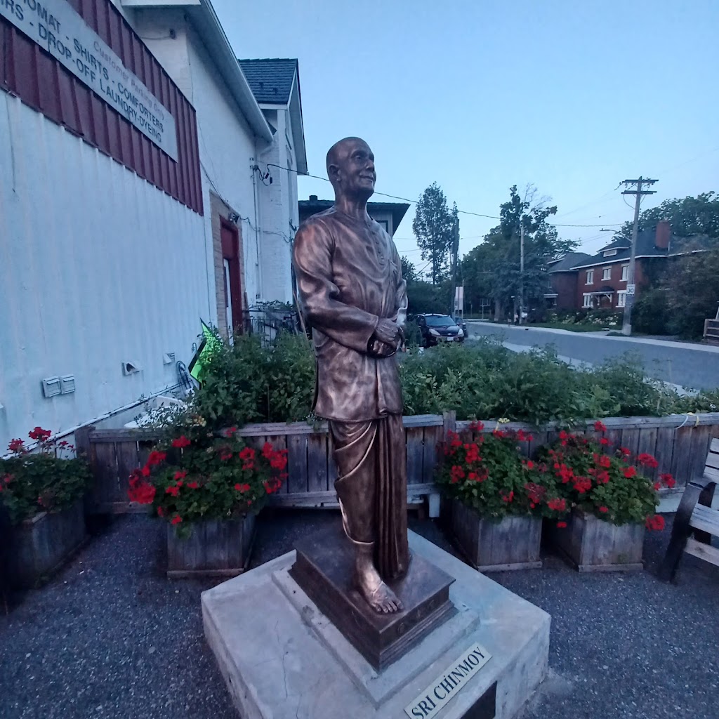 Sri Chinmoy Statue | 1149 Ottawa Regional Rd 31, Ottawa, ON K1S 3X4, Canada | Phone: (613) 680-5727