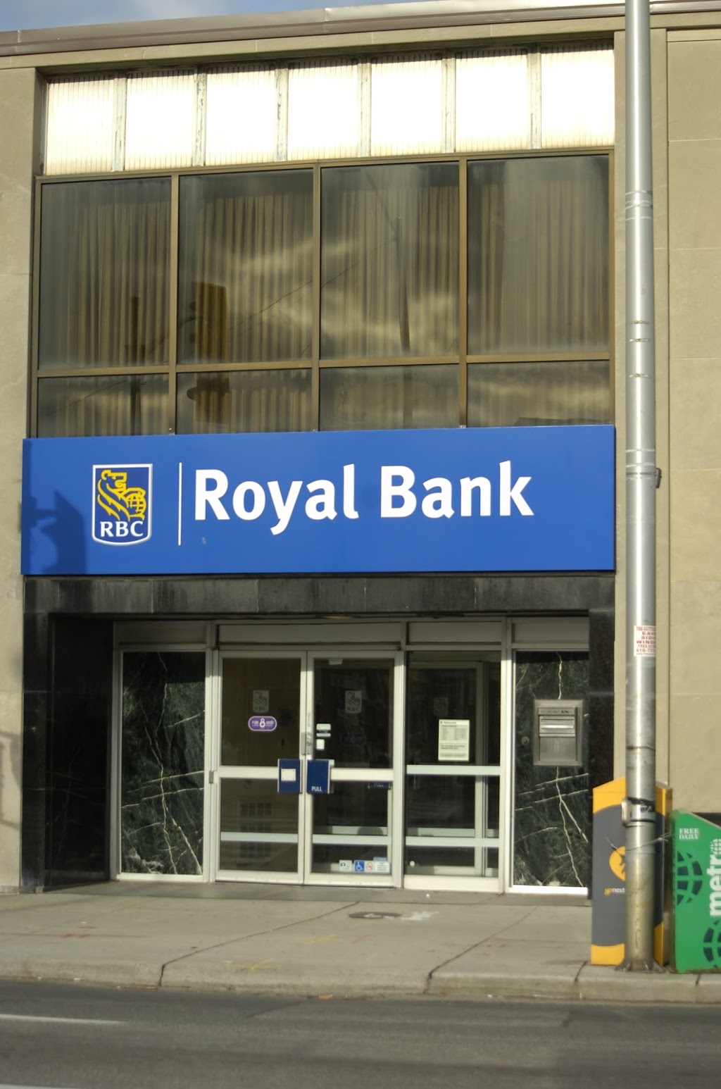 RBC Royal Bank | 2780 Danforth Ave, Toronto, ON M4C 1M1, Canada | Phone: (416) 699-3993