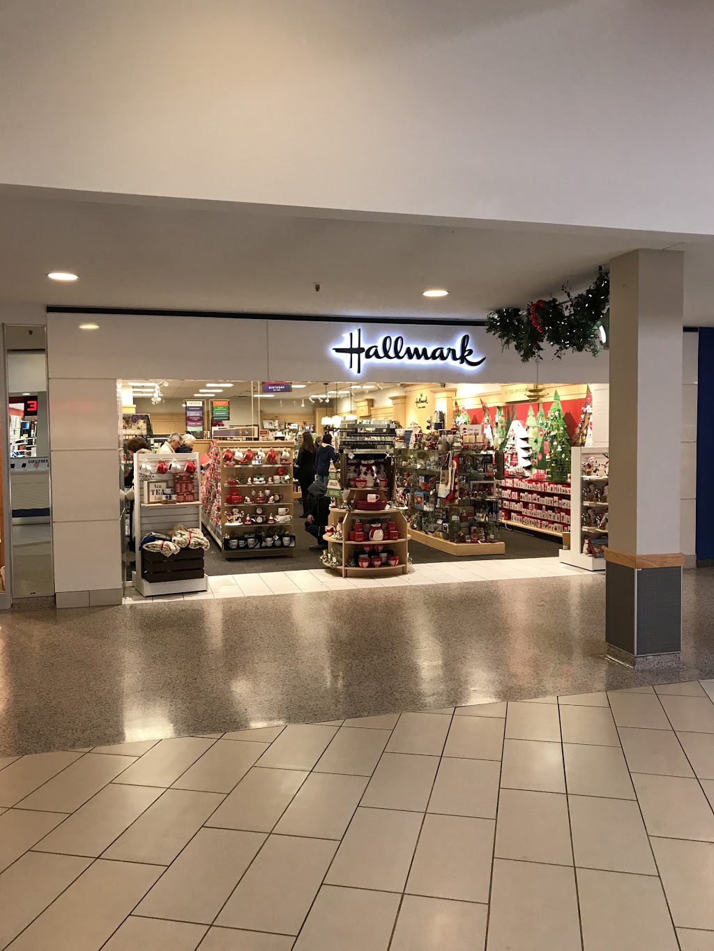 Hallmark | Cloverdale Mall, 250 The East Mall Unit 123, Etobicoke, ON M9B 3Y8, Canada | Phone: (416) 239-0272