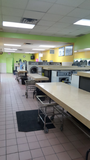 Weston Laundromat Cafe & Lounge | 2083 Weston Rd, York, ON M9N 1X7, Canada | Phone: (416) 242-3986