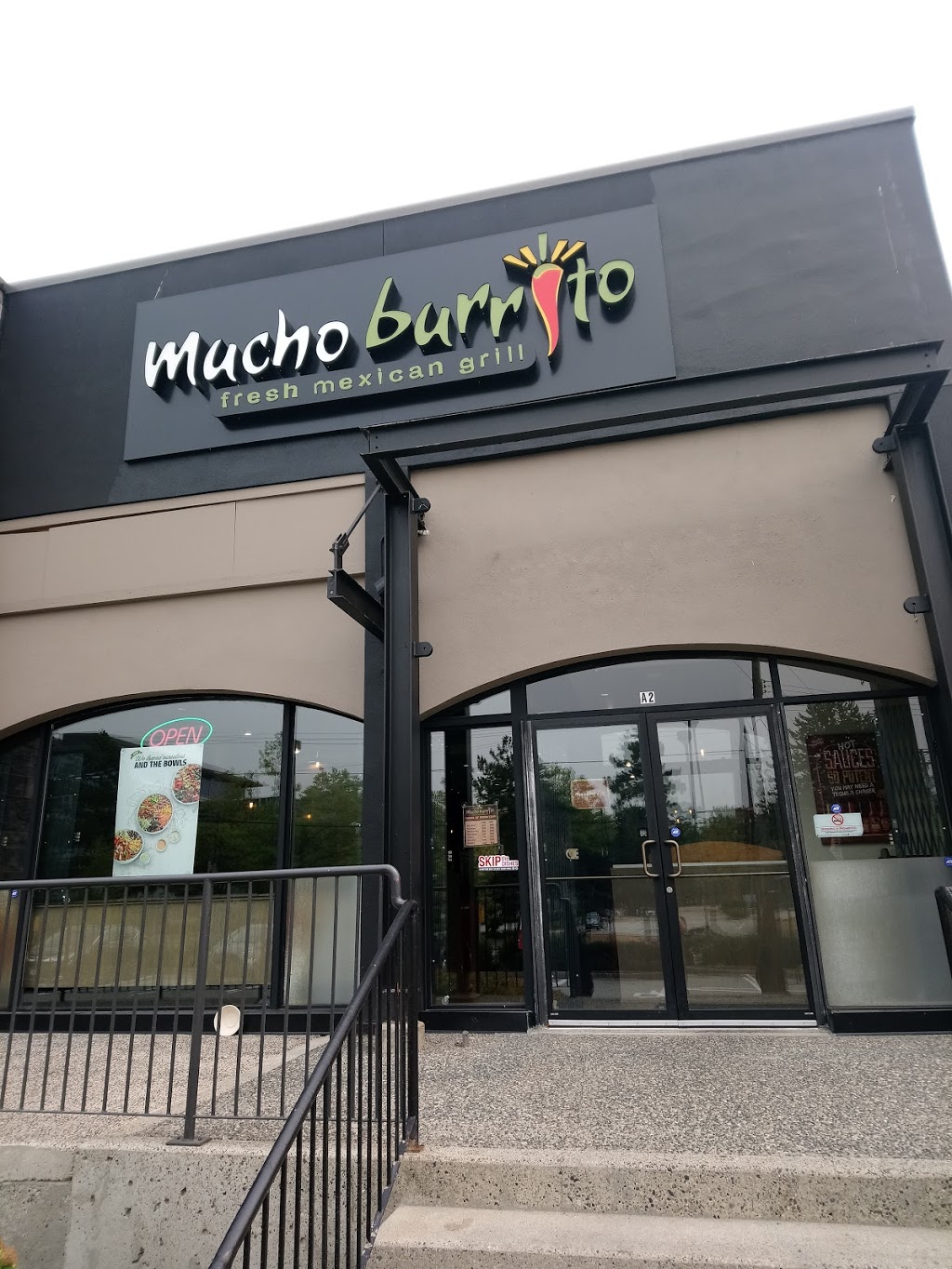 Mucho Burrito Fresh Mexican Grill | 9666 King George Blvd, Surrey, BC V3T 2V5, Canada | Phone: (778) 293-1600