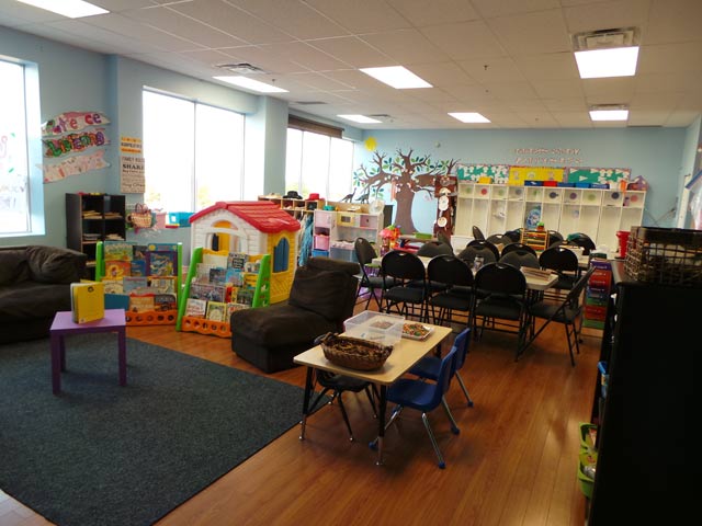 Smart Little Children | 2195 Wyecroft Rd, Oakville, ON L6L 5L7, Canada | Phone: (905) 825-5656