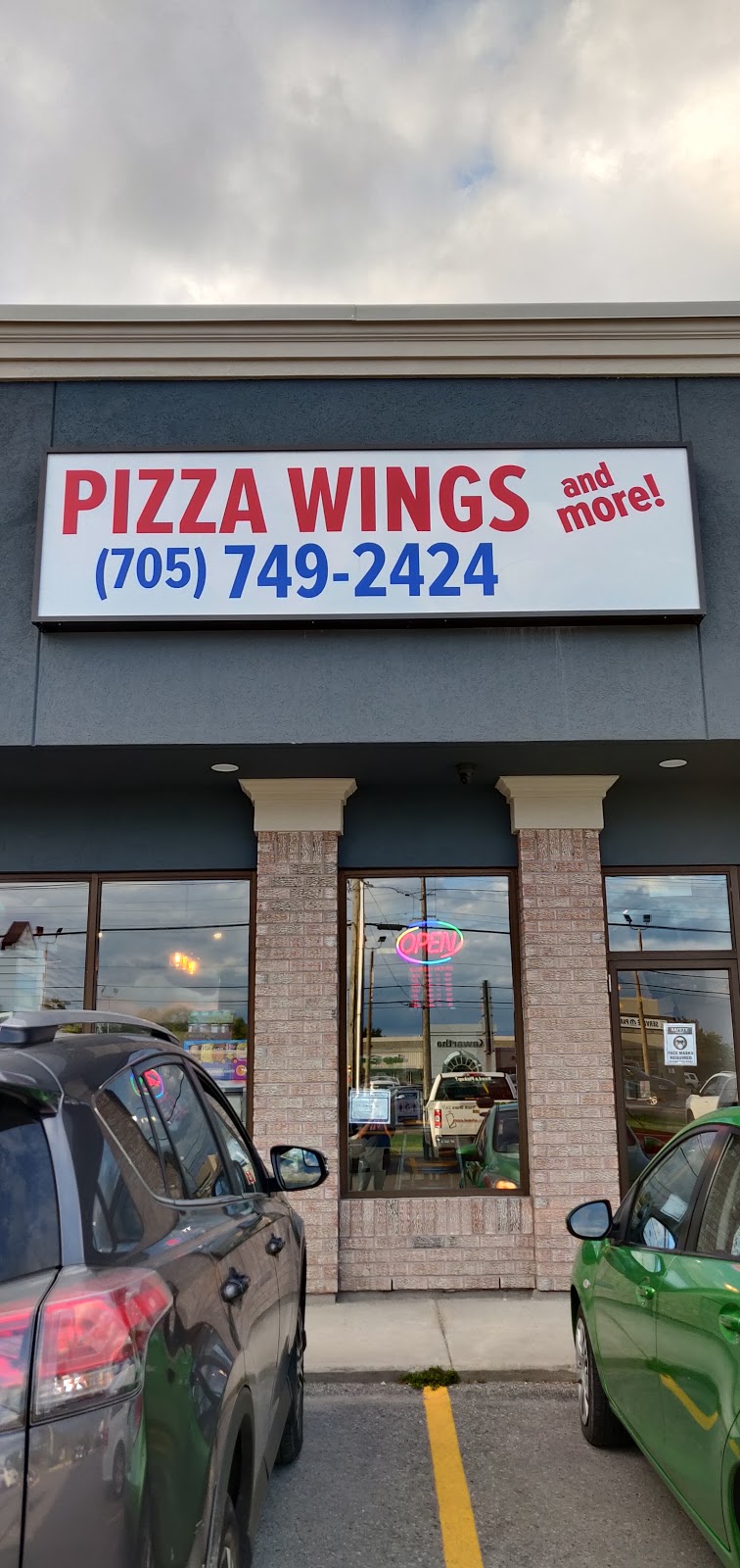 Pizza Wings & more | 1524 Lansdowne St W, Peterborough, ON K9J 2A2, Canada | Phone: (705) 749-2424