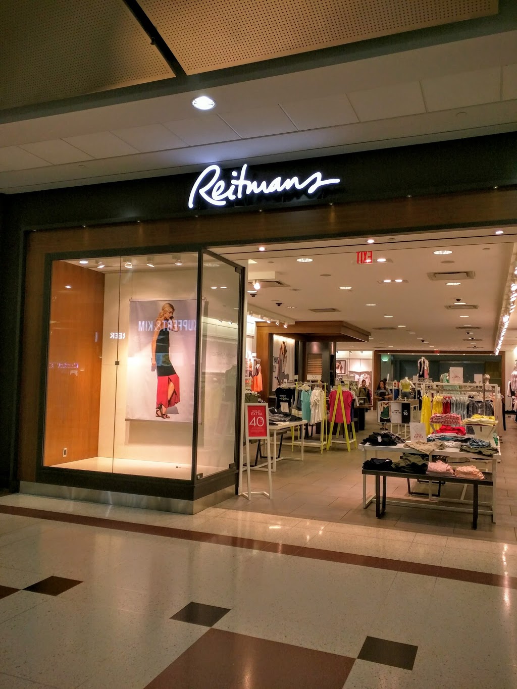 Reitmans | 200 Wellington St W, Toronto, ON M5V 3C7, Canada | Phone: (416) 595-5447