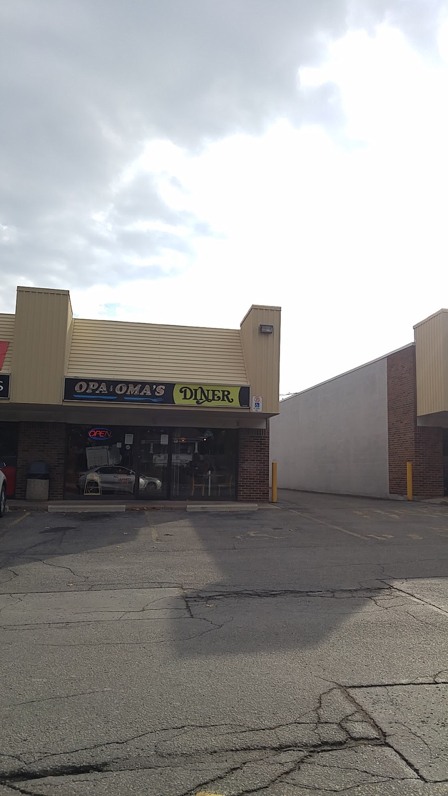 Opa & Omas Diner | 20 Hartzel Rd, St. Catharines, ON L2P 1M3, Canada | Phone: (905) 988-5658