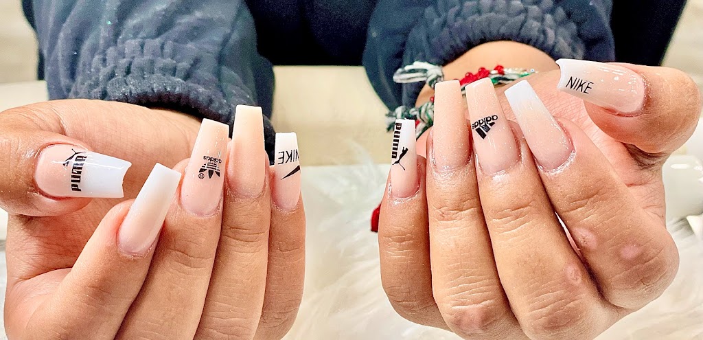 JinJin’s Nails & Spa | 2636 Eglinton Ave W, York, ON M6M 1T7, Canada | Phone: (416) 651-7455