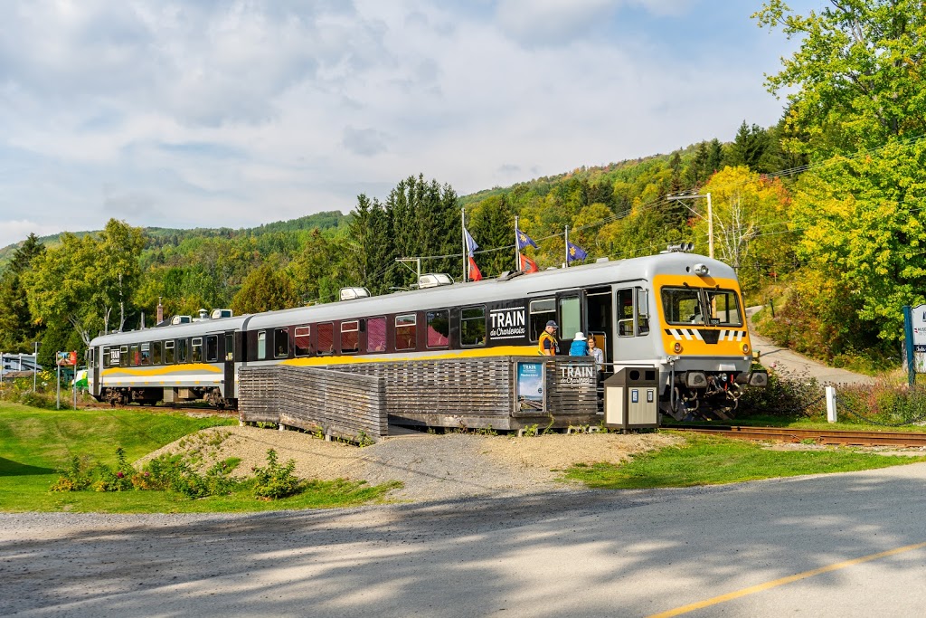 Auberge de la Rive de Charlevoix | 280 Rue de lÉglise, Saint-Joseph-de-la-Rive, QC G0A 3Y0, Canada | Phone: (418) 635-2846