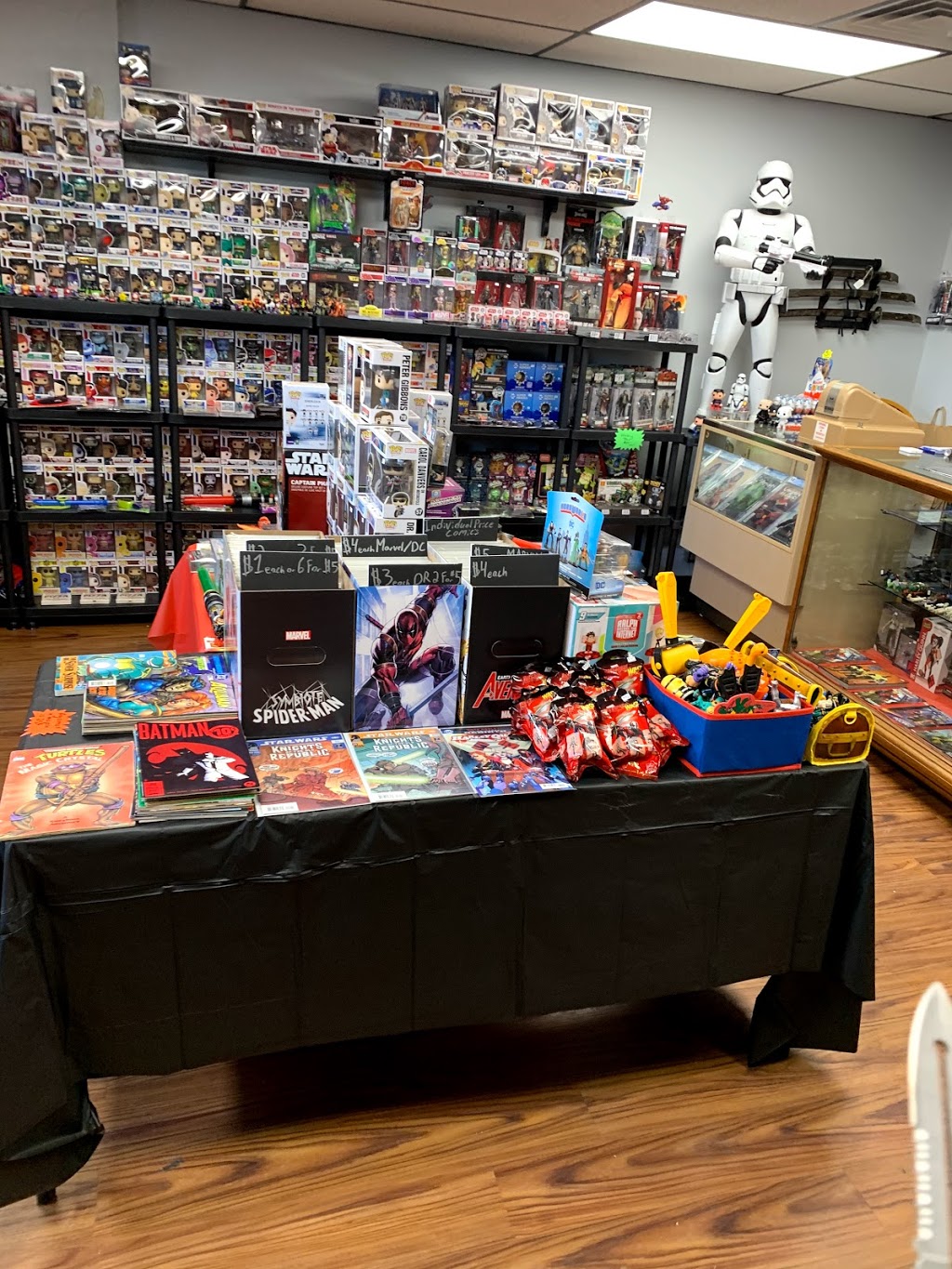 Toy wars and collectables | 21 Arnold St, Wallaceburg, ON N8A 3P3, Canada | Phone: (226) 626-1831