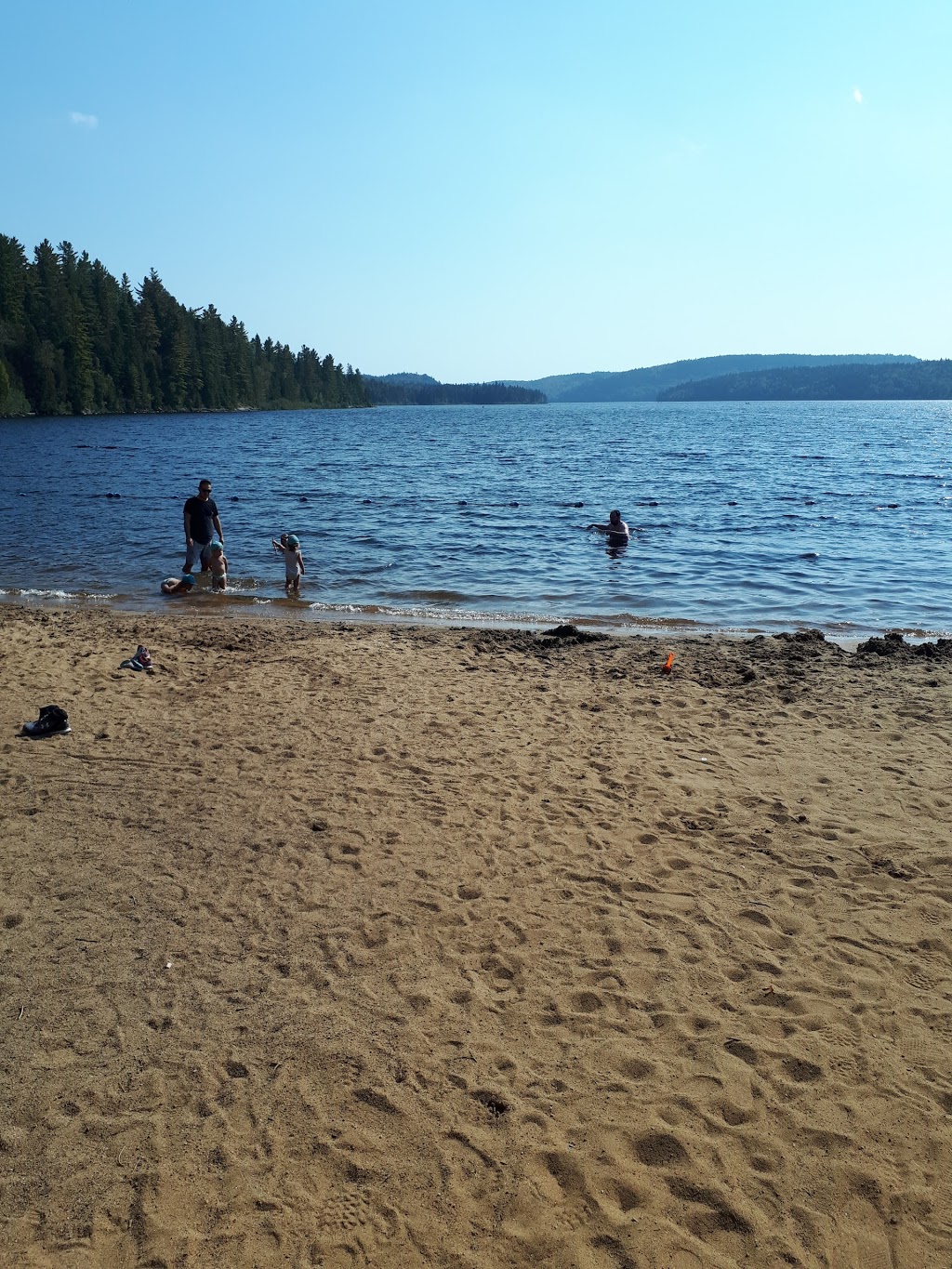 Lake Edouard Beach | Canada, Quebec, Shawinigan, Unnamed Road邮政编码: G0X 2E0