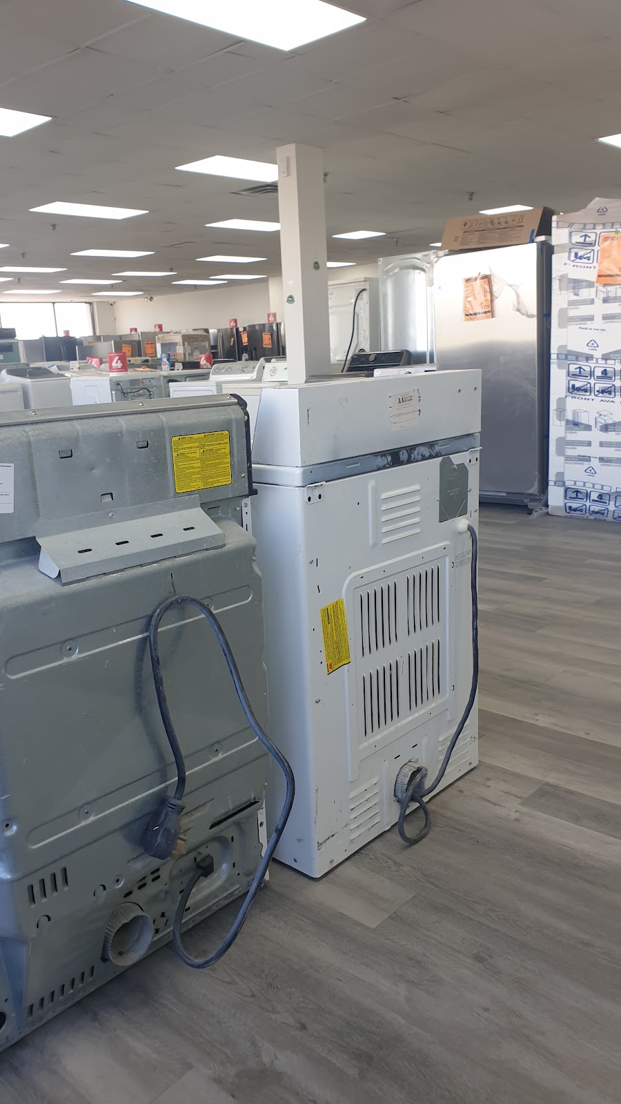 Liquidation Electromenagers | 8005 Rte Transcanadienne, Montréal, QC H4S 1S4, Canada | Phone: (438) 380-1267