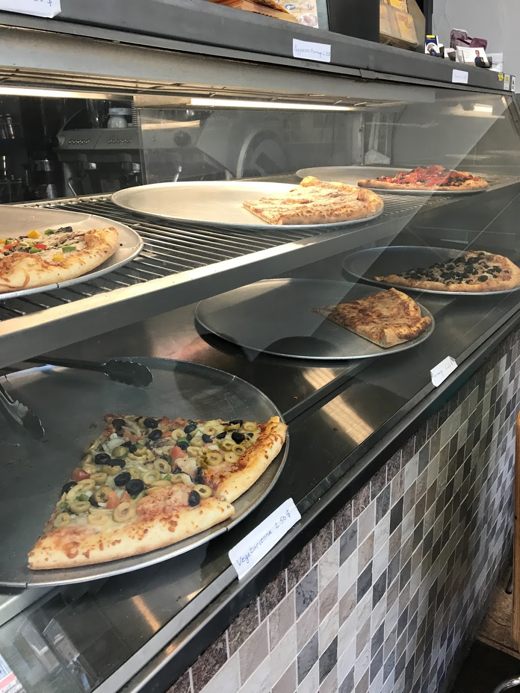 Super Pizza Time | 3882 Rue Bélanger, Montréal, QC H1X 1B6, Canada | Phone: (514) 727-0222