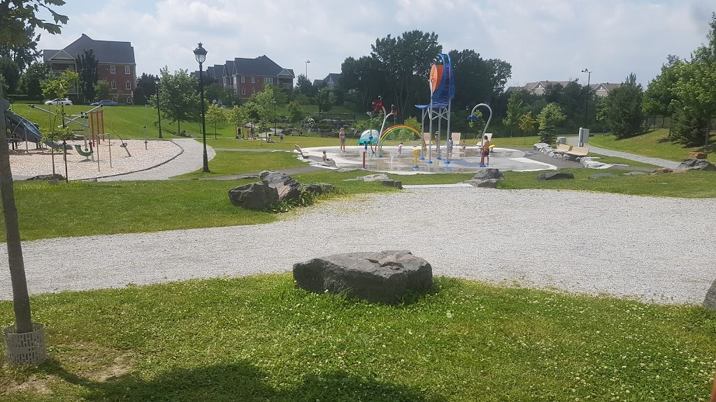 Parc de la Gare | 653 Rue Denis-Papin, Mont-Saint-Hilaire, QC J3H 6K2, Canada