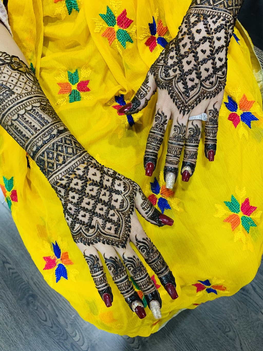 Fariha Mehndi/Henna Studio | 24 Holland Cir, Cambridge, ON N3C 0E1, Canada | Phone: (647) 782-8501