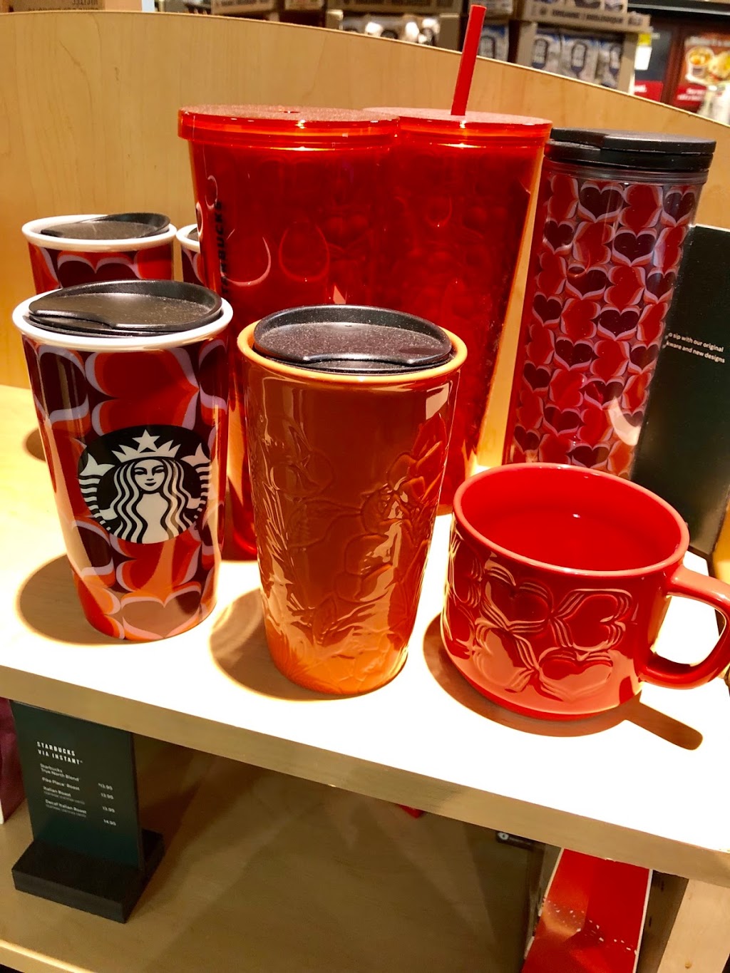 Starbucks | Safeway Grocery Store, 650 W 41st Ave, Vancouver, BC V5Z 2M9, Canada | Phone: (604) 263-2575