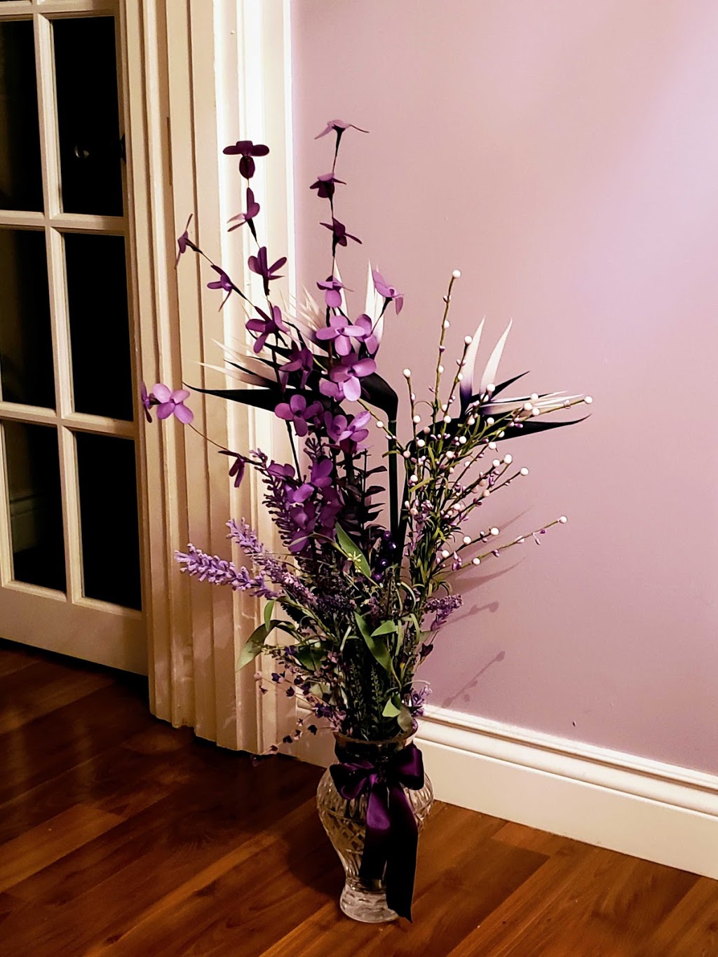 www.ivanasfloraldesigns.ca | 153 Strachan St E, Hamilton, ON L8L 3M7, Canada | Phone: (289) 788-6592