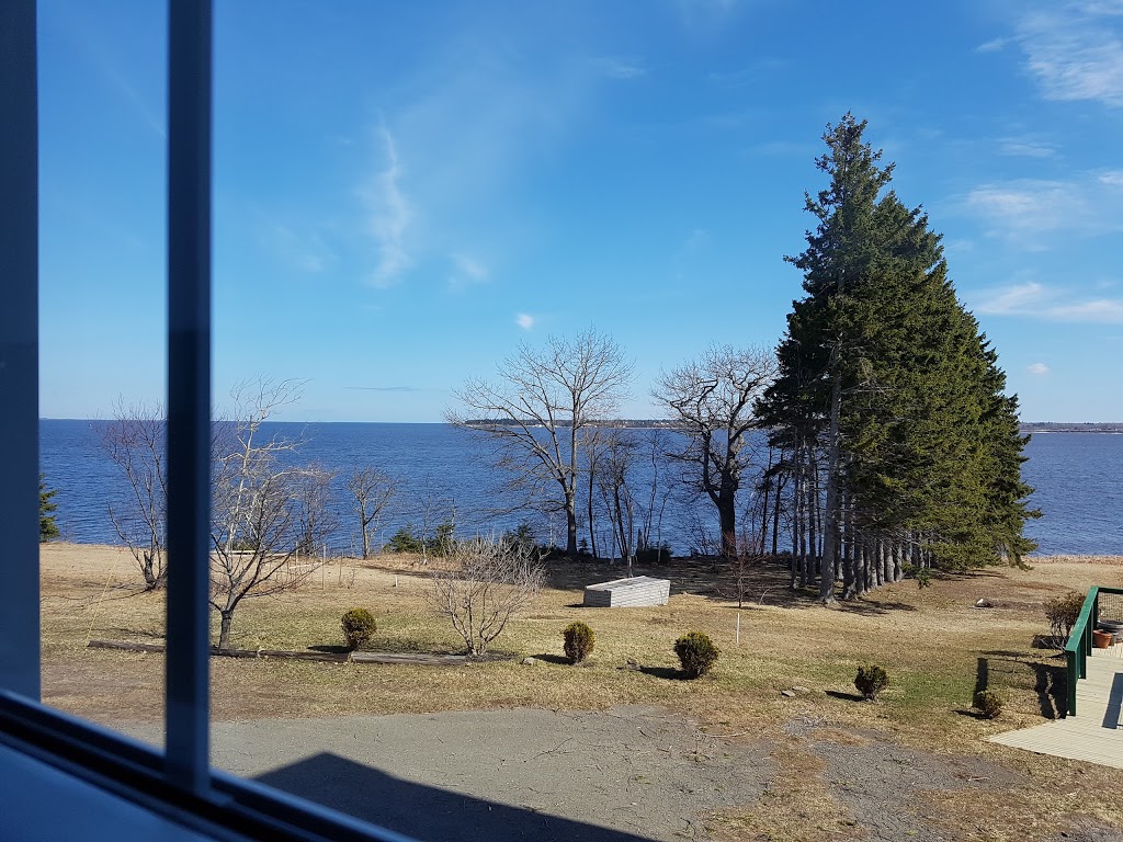 Auberge Le Vieux Presbytère de Bouctouche 1880 Inc. | 157 Chemin du Couvent, Bouctouche, NB E4S 3B8, Canada | Phone: (506) 743-5568