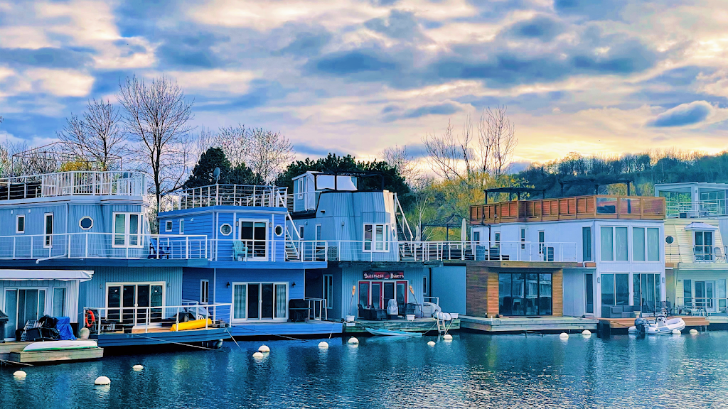 Toronto Floating Homes | 7 Brimley Rd S, Scarborough, ON M1M 3W3, Canada | Phone: (437) 221-4692