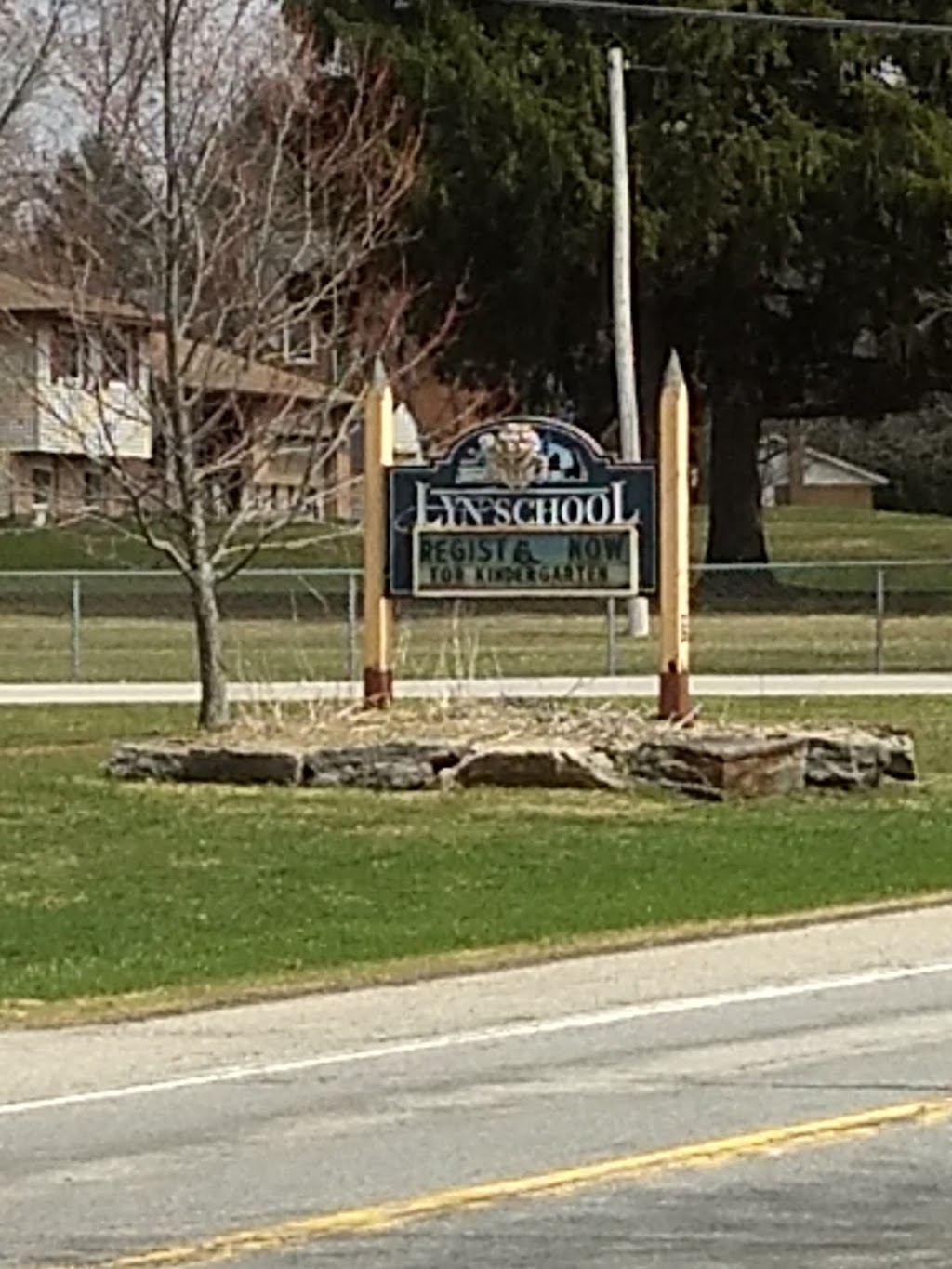 Lyn Public School | 38 E Main St, Lyn, ON K0E 1M0, Canada | Phone: (613) 345-1242