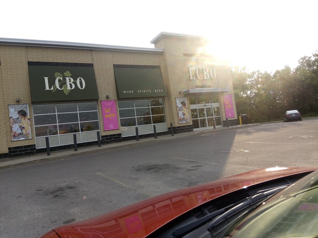 LCBO | 910 OBrien Rd Bldg. A, Renfrew, ON K7V 0B4, Canada | Phone: (613) 432-2383