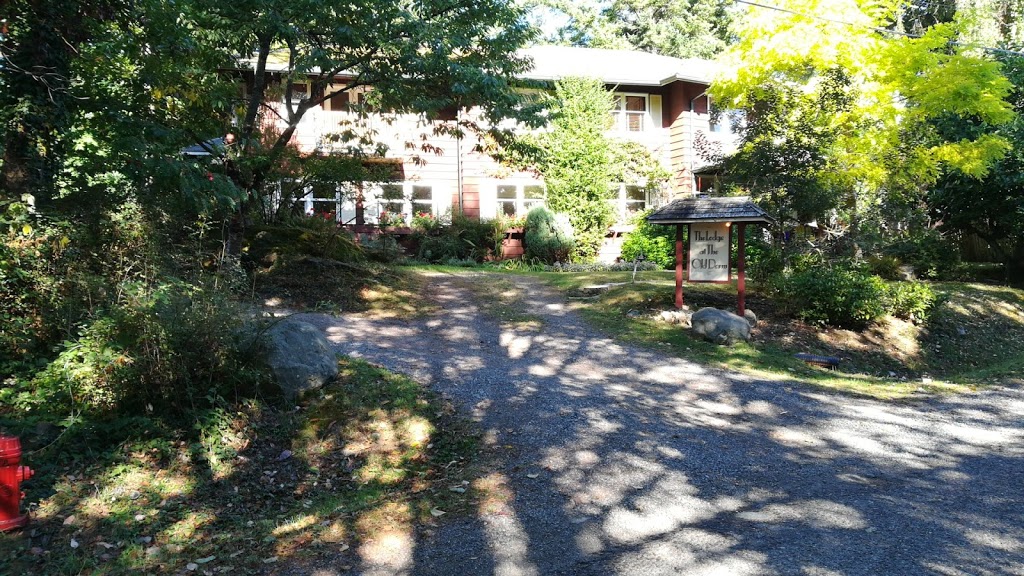 The Lodge at the Old Dorm | 460 Melmore Rd, Bowen Island, BC V0N 1G1, Canada | Phone: (604) 947-0947