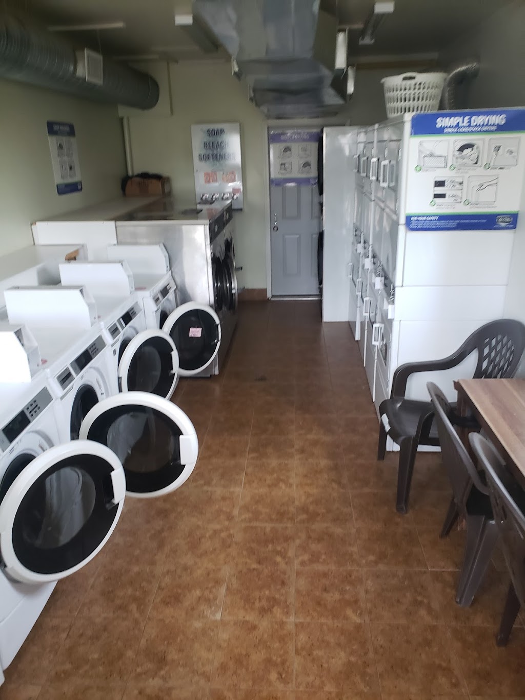 Laundromat | 5403 50 Ave, Lamont, AB T0B 2R0, Canada | Phone: (780) 895-2466