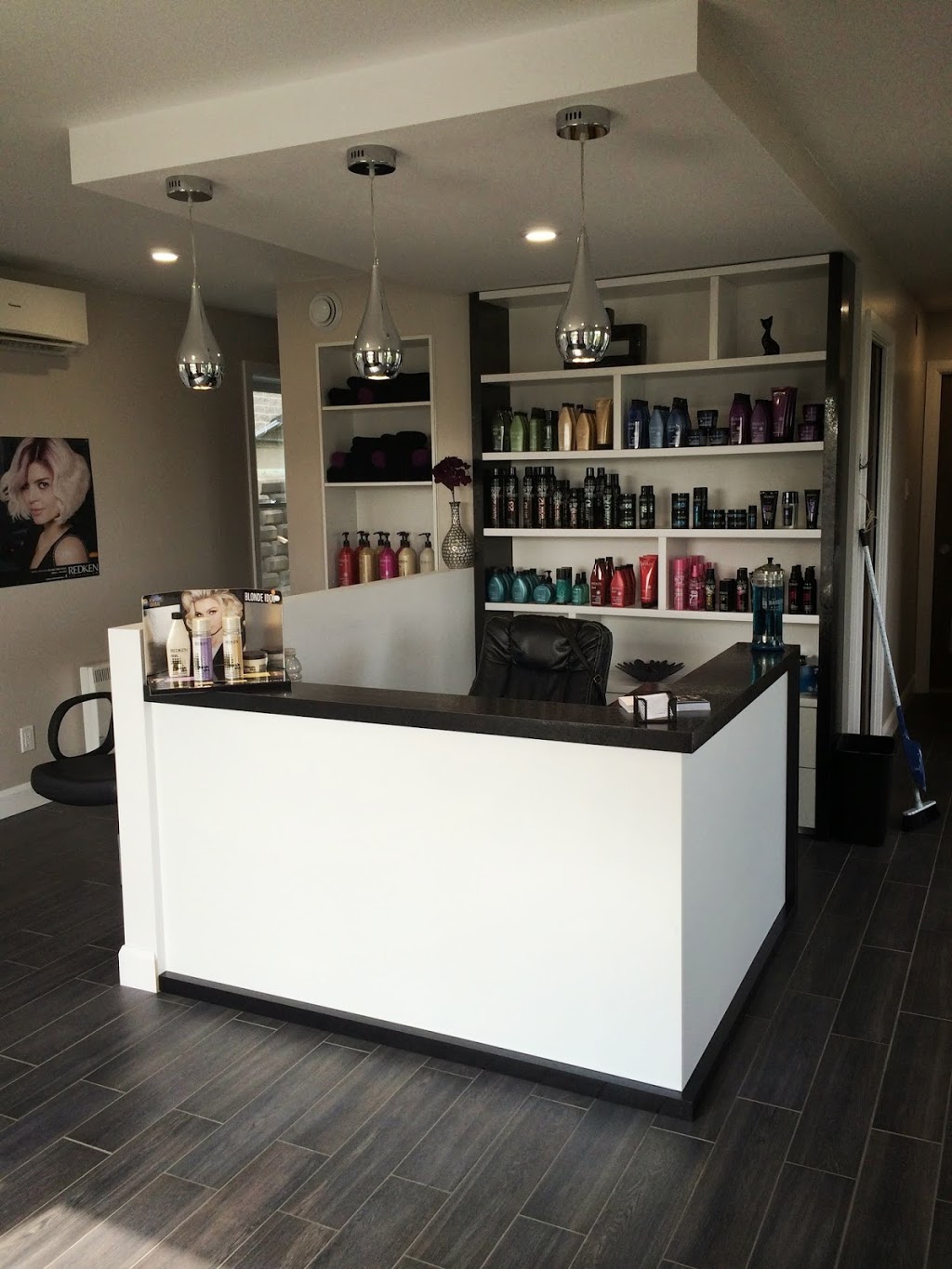 XY coiffure | 6749 Boulevard des Gradins, Québec, QC G2J 1B1, Canada | Phone: (418) 658-9898