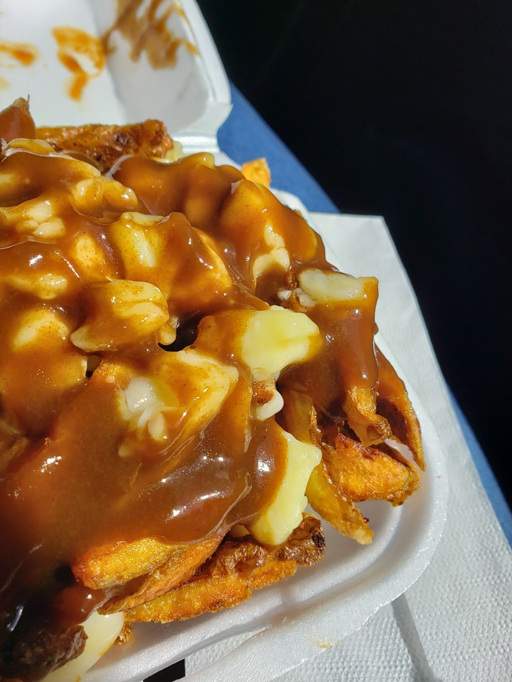 Hanks Fries | 156 Lombard St, Smiths Falls, ON K7A 5B8, Canada | Phone: (613) 283-9010