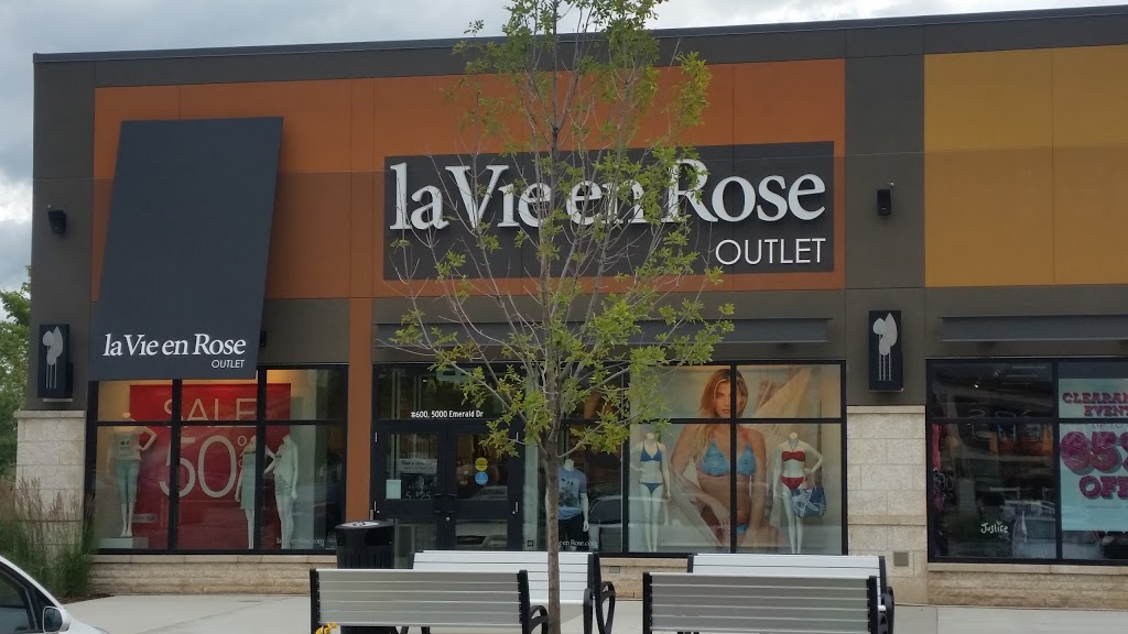 La Vie en Rose Emerald Hills Shopping Centre | 5000 Emerald Dr #600, Sherwood Park, AB T8H 0P5, Canada | Phone: (780) 449-3852