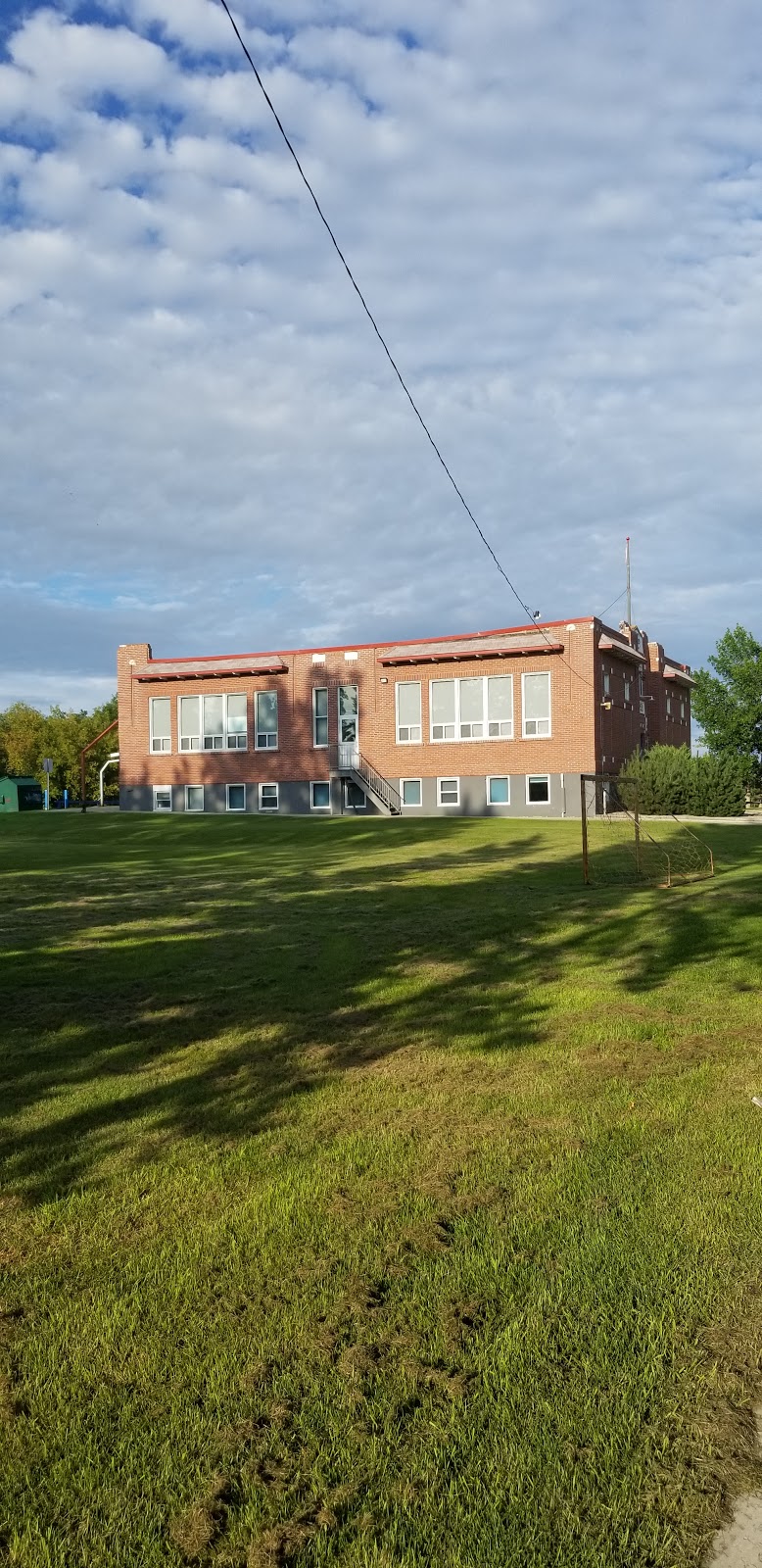 Elnora School | 5 Princess St, Elnora, AB T0M 0Y0, Canada | Phone: (403) 773-3624