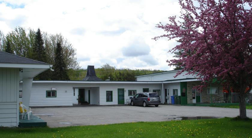 Motel Belair | 118 Rue Saint-Jean-Baptiste E, Rigaud, QC J0P 1P0, Canada | Phone: (450) 451-5368