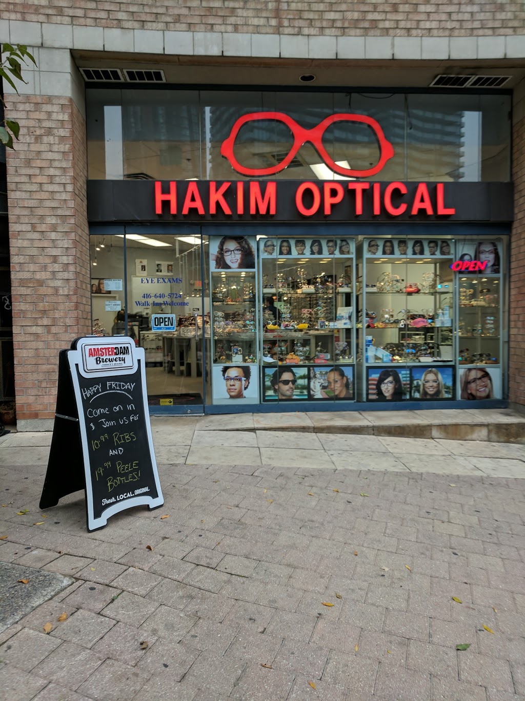 Hakim Optical Bay & Wellesley | 1033 Bay St, Toronto, ON M5S 3A5, Canada | Phone: (416) 640-0721