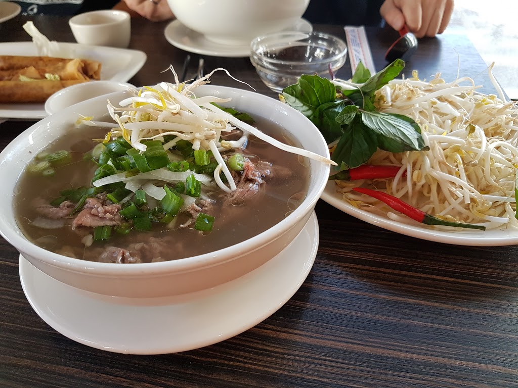 Pho Hoai Vietnamese Beef House | 71 Riverside Dr #153, Okotoks, AB T1S 1M3, Canada | Phone: (587) 757-9988