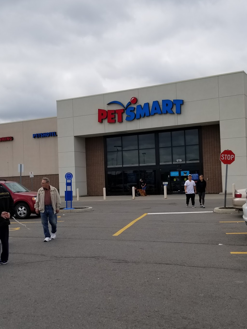 PetSmart | 1779 Stone Church Rd E, Stoney Creek, ON L8J 0B4, Canada | Phone: (905) 578-1428