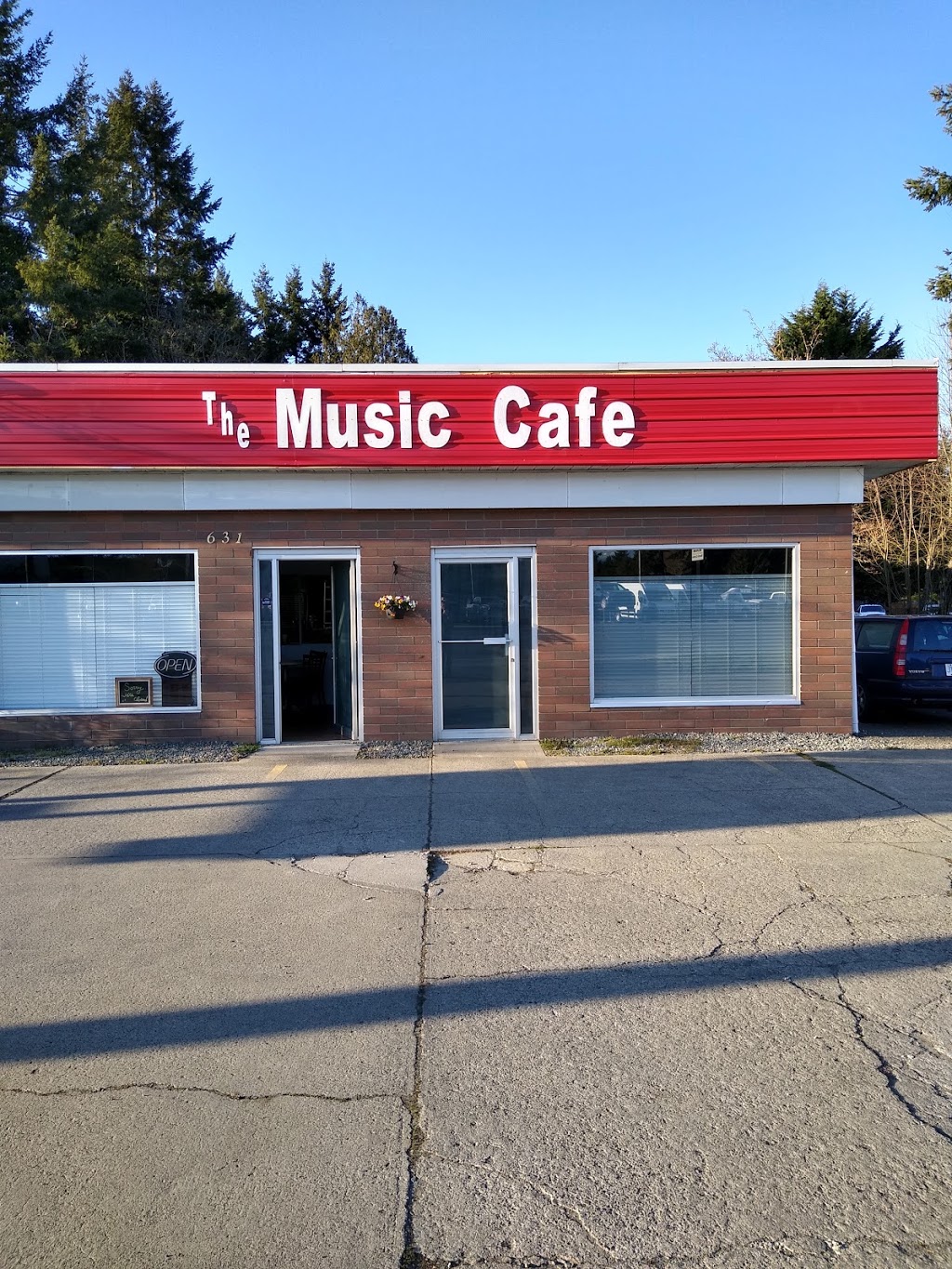 The Music Cafe | 631 Island Hwy E, Parksville, BC V9P 1T5, Canada | Phone: (778) 268-2441