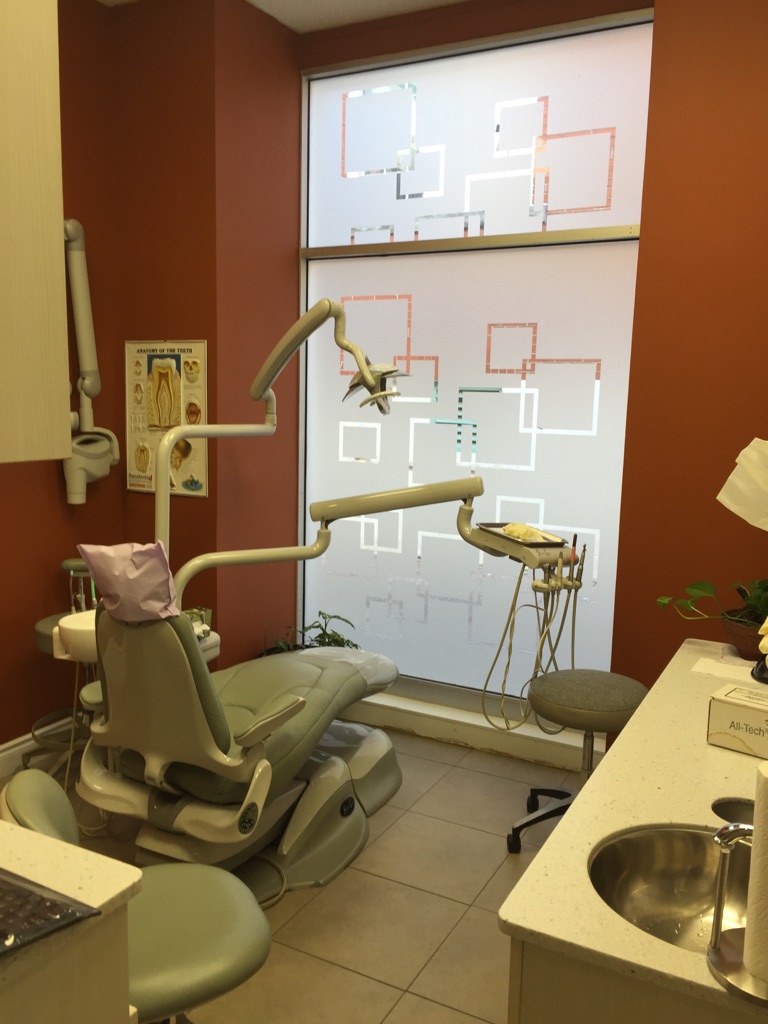 Dundas Smiles Dentistry | 16 Burnhamthorpe Rd, Etobicoke, ON M9A 5C9, Canada | Phone: (416) 551-3351