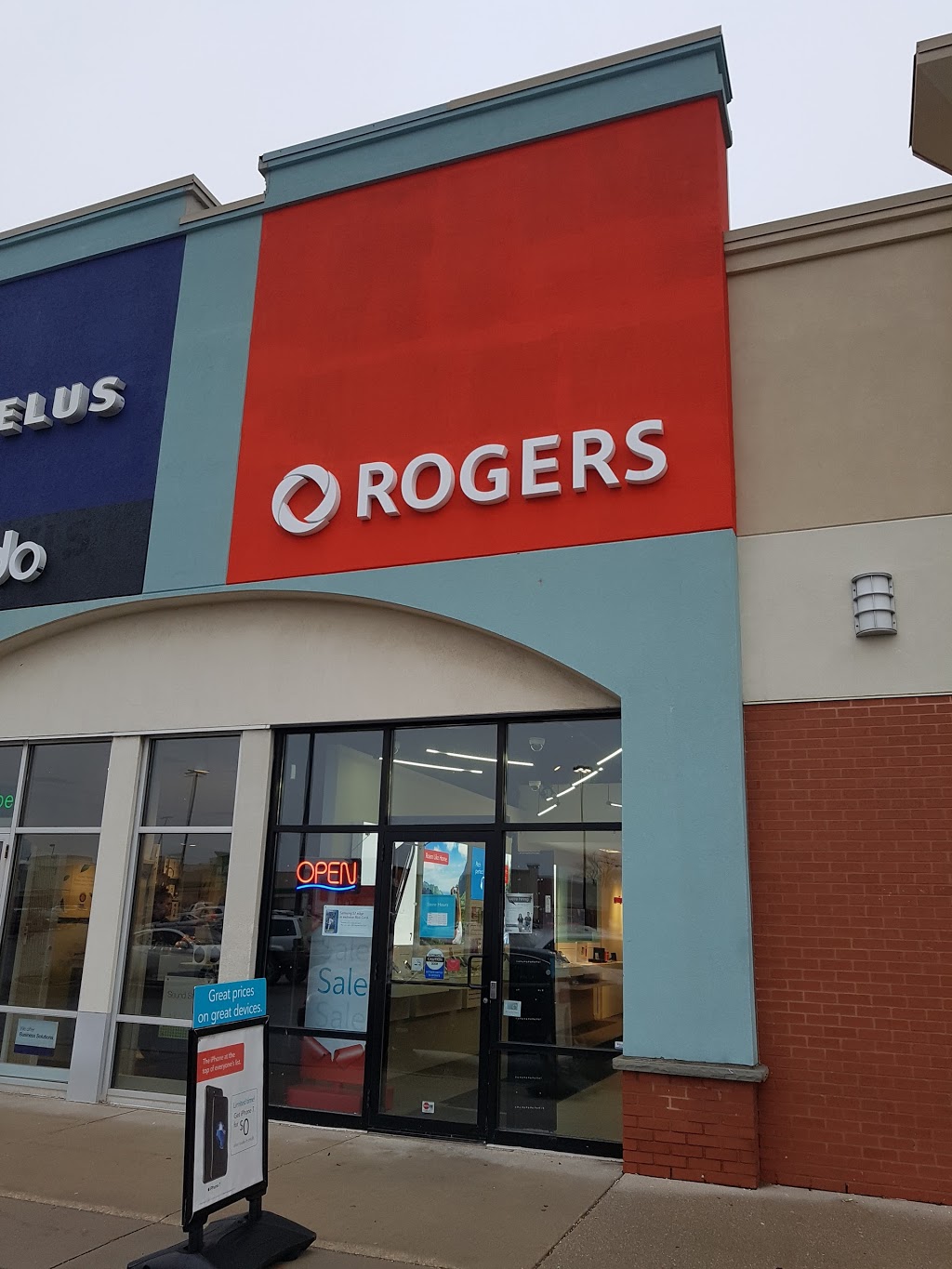 Rogers | 1063 Talbot St, St Thomas, ON N5P 1G4, Canada | Phone: (519) 637-8029