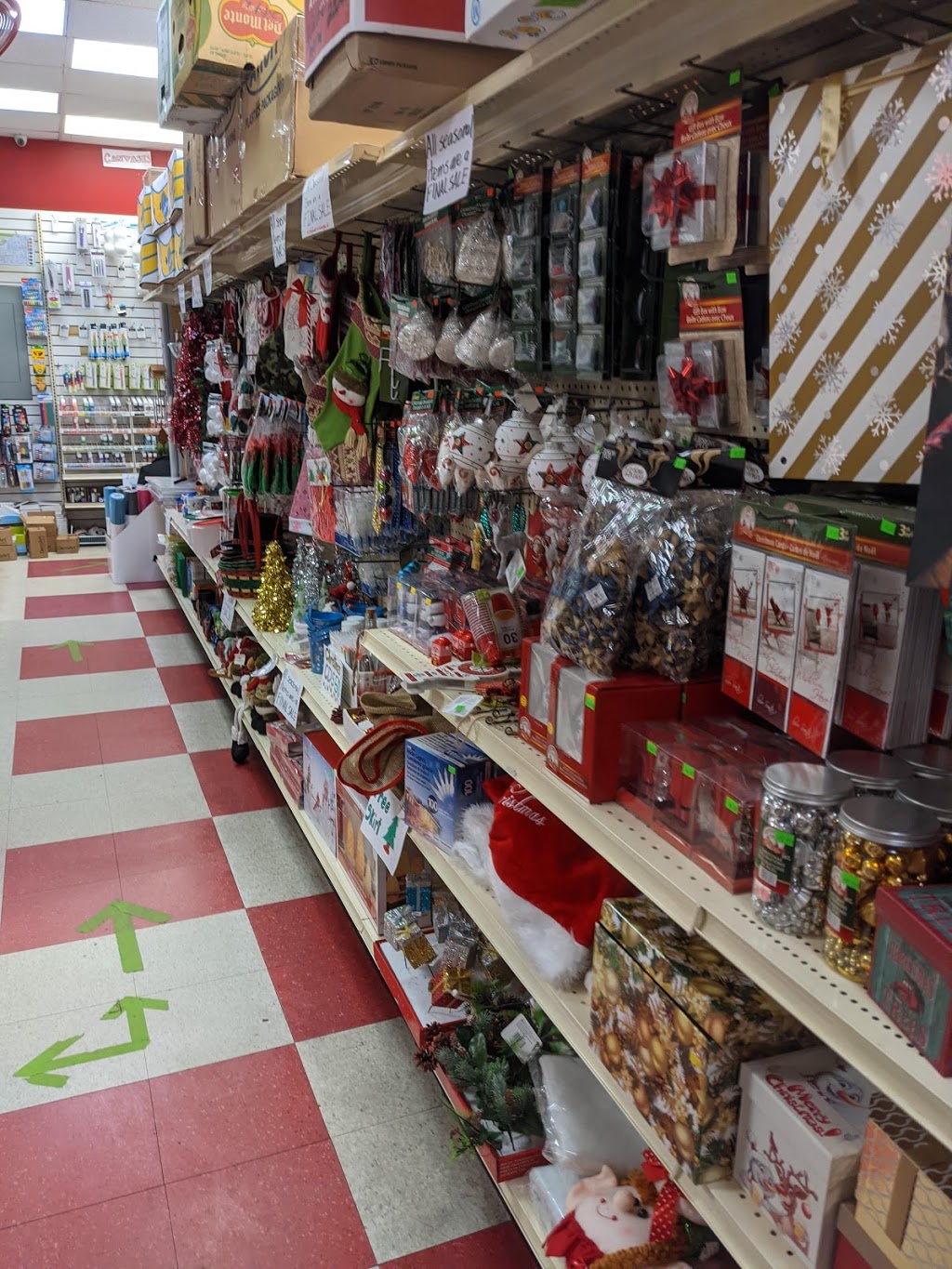 Great Canadian Dollar Store | 3980 Shelbourne St, Victoria, BC V8N 6J1, Canada | Phone: (250) 472-1846