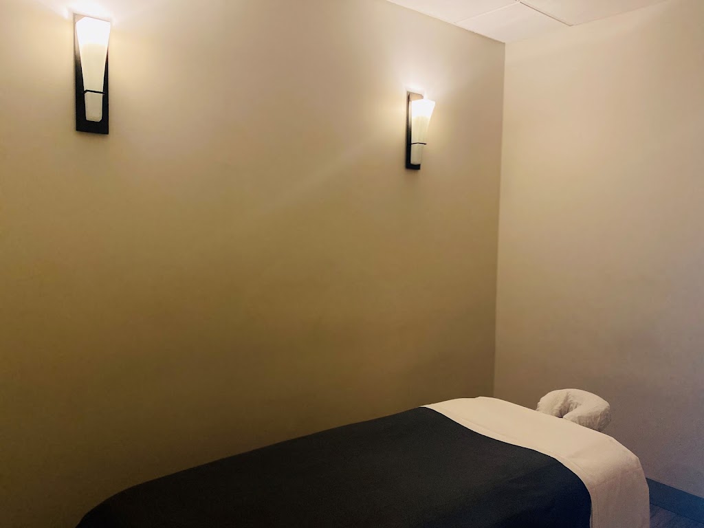 Omega Massage + Wellness | 1424 19 Ave NW, Calgary, AB T2M 1A6, Canada | Phone: (403) 289-1001