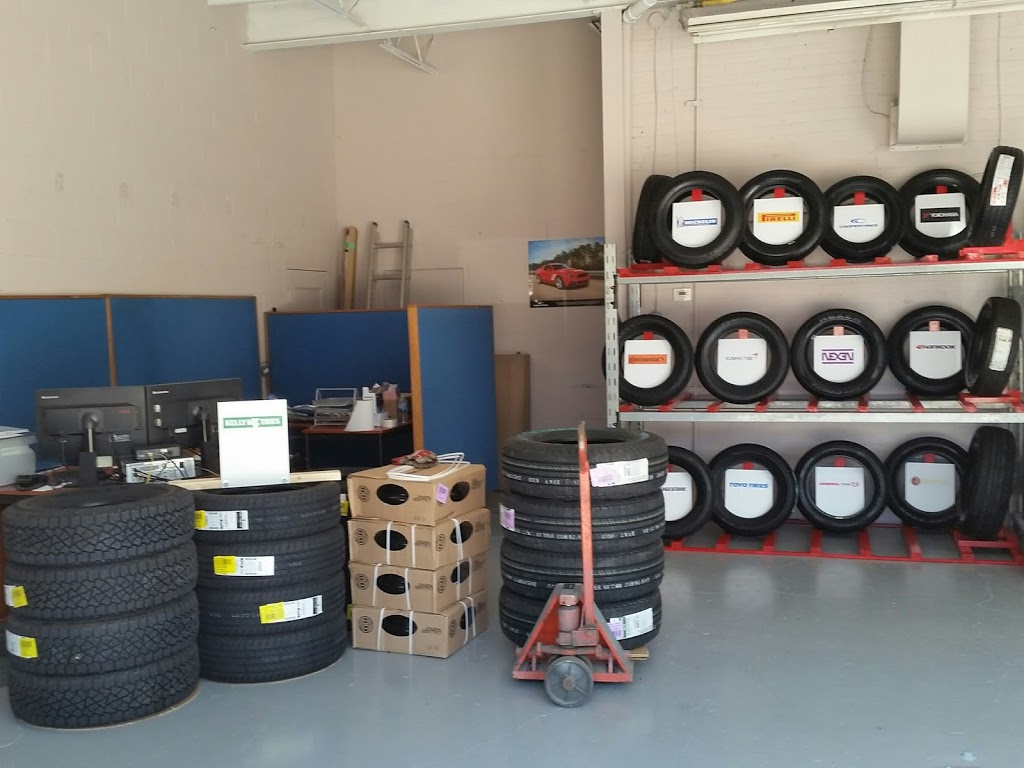 Round & Around Tire Inc. | 482 Barton St E, Hamilton, ON L8L 2Y8, Canada | Phone: (905) 393-8474