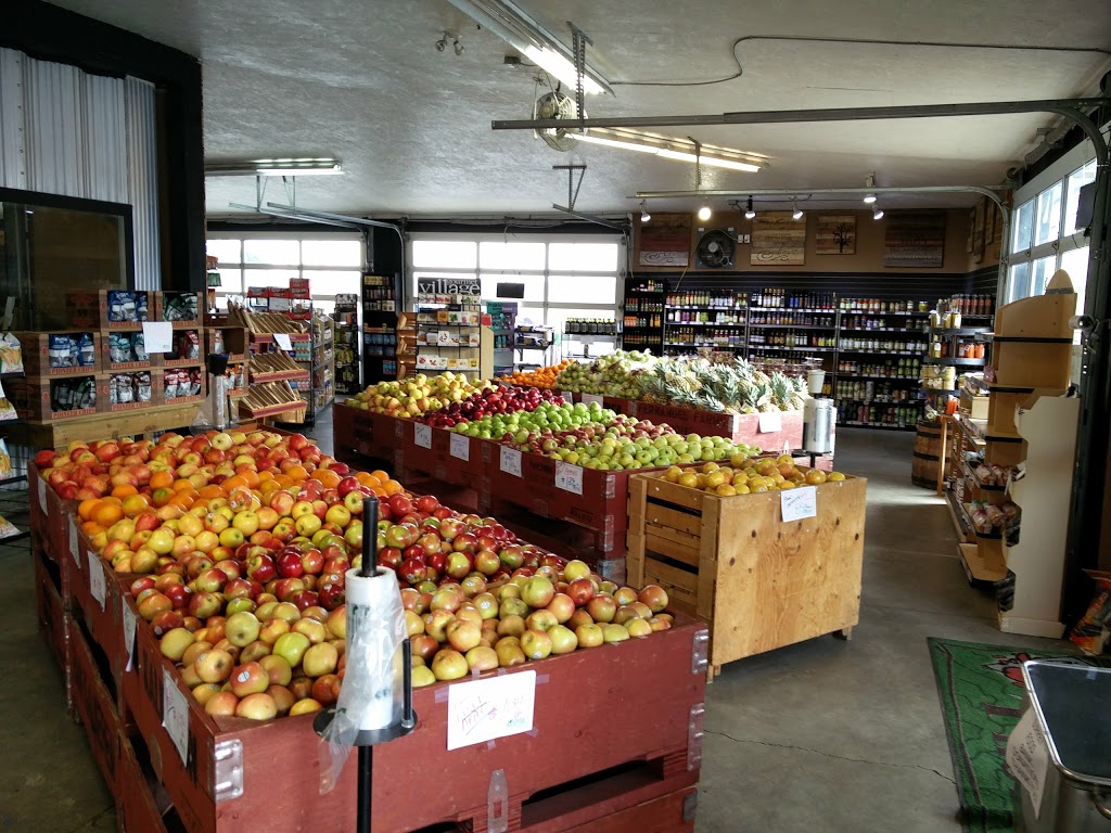 Cloverdale Country Market | 5688 168 St, Surrey, BC V3W 4C8, Canada | Phone: (604) 575-7818