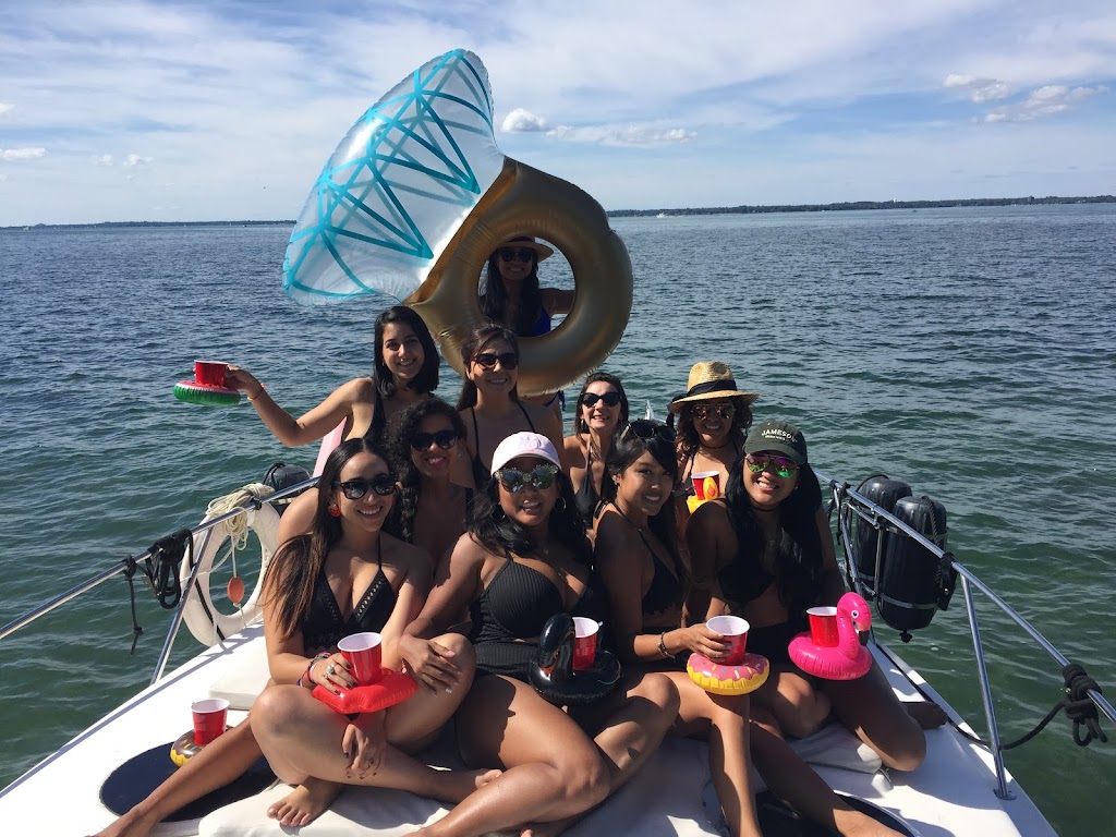 montrealboatrentals.com | 321 A Bd DYouville, Châteauguay, QC J6J 4S1, Canada | Phone: (819) 740-5501