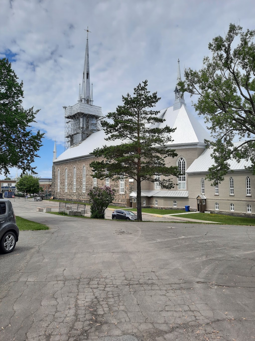 La Belle Antiquaire | 9, route de lÉglise, Saint-Antonin, QC G0L 2J0, Canada | Phone: (418) 551-4331