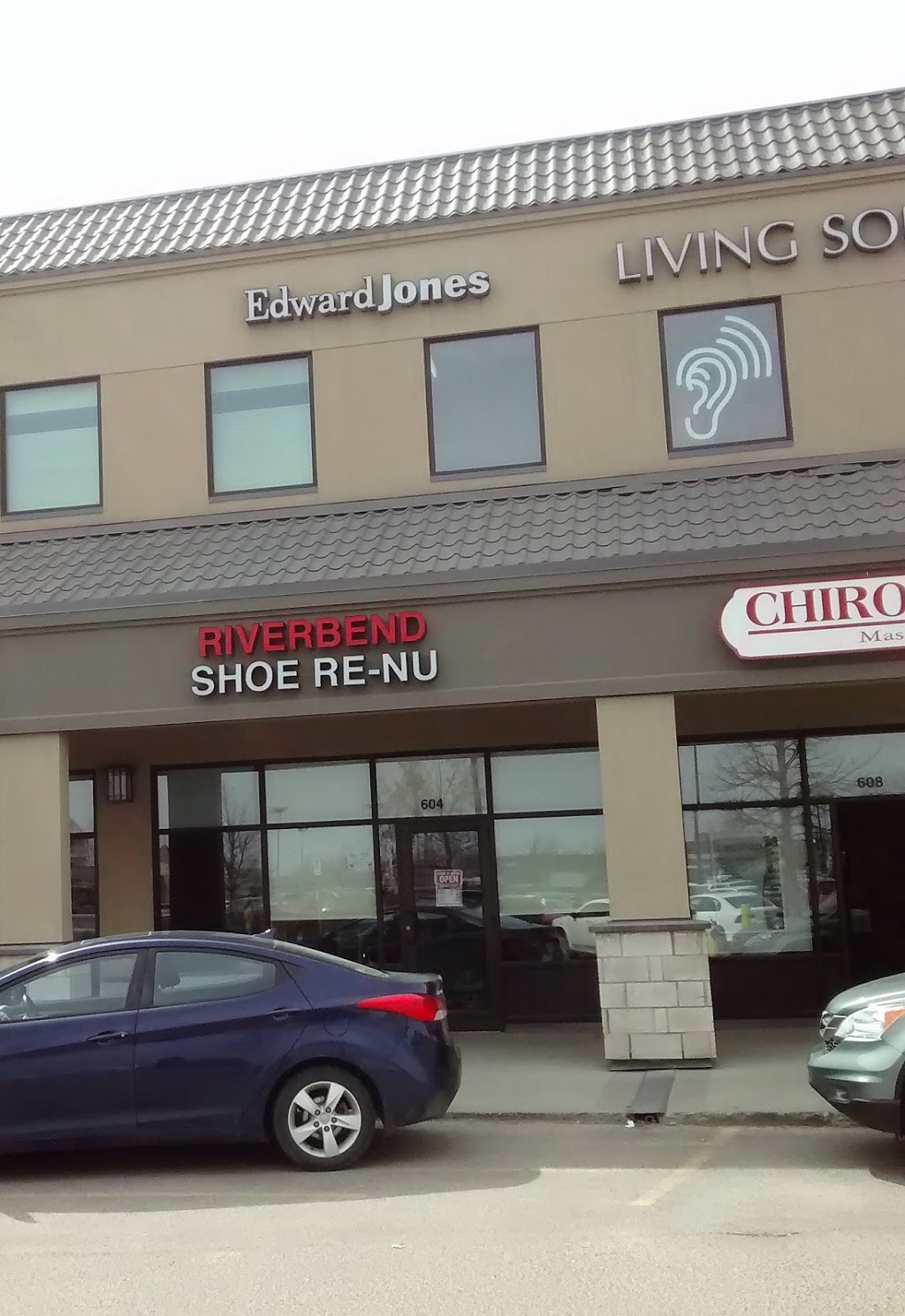 Riverbend Shoe Re-Nu | Riverbend Square NW, Edmonton, AB T6R 2E3, Canada | Phone: (780) 430-9188