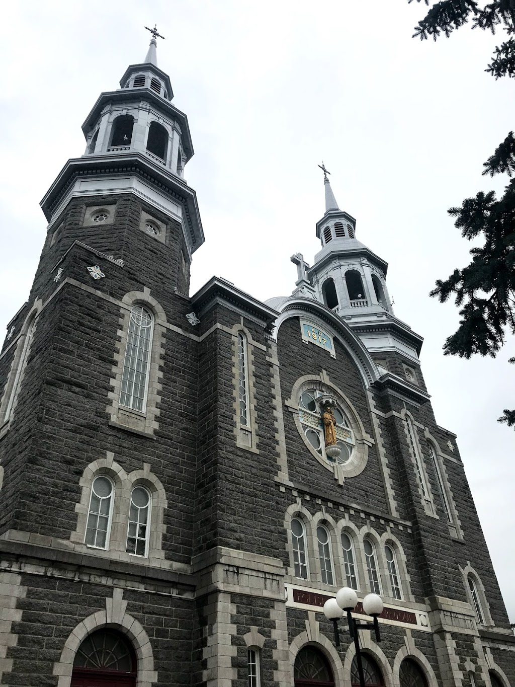 Presbytère Louiseville | 50 SAINT-LAURENT AVE, Louiseville, QC J5V 1J4, Canada | Phone: (819) 228-2739