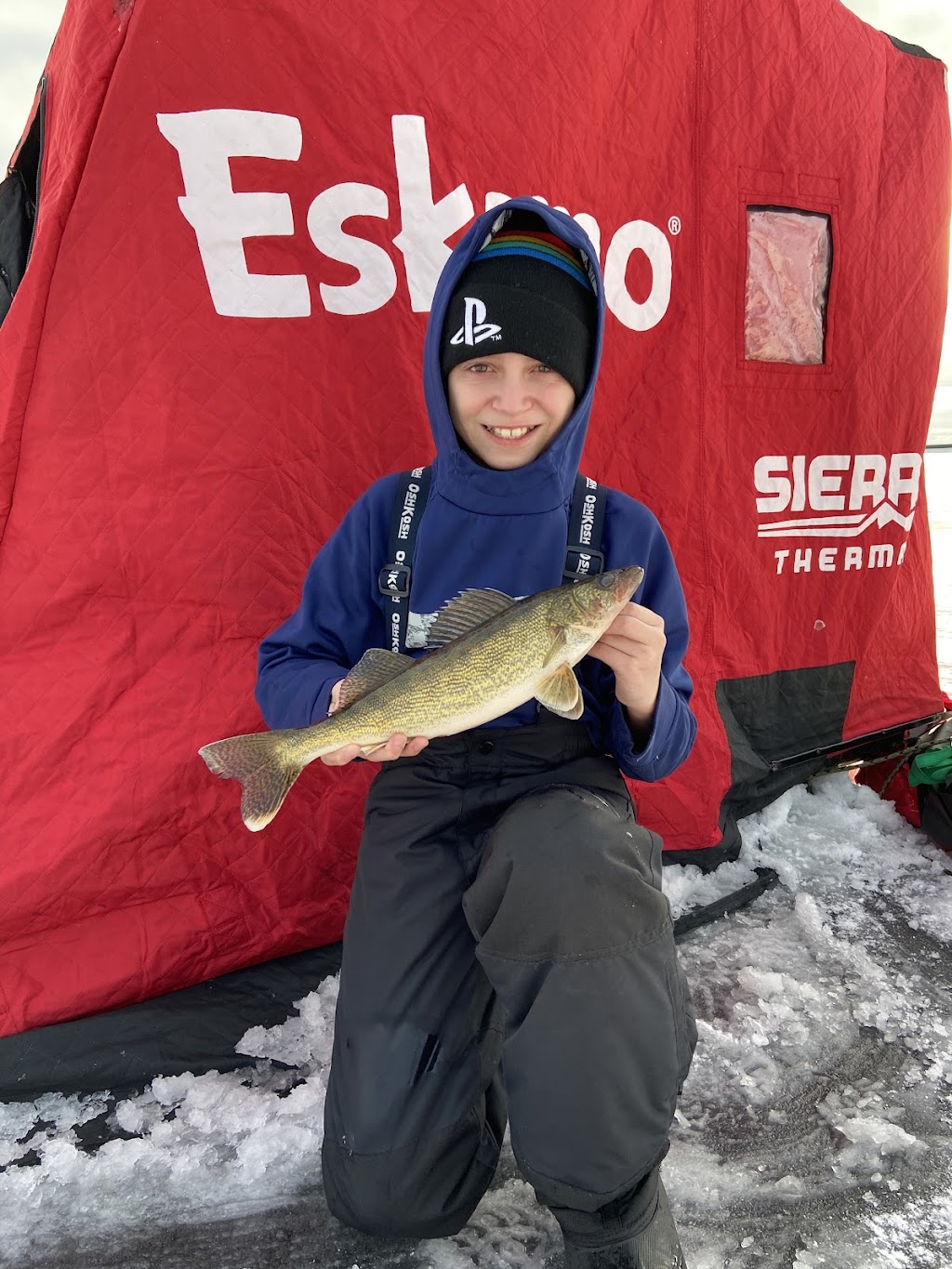 Quinte Fishing Ice Hut Rentals & Guiding Service | 252 Byron St, Trenton, ON K8V 2Z3, Canada | Phone: (613) 438-0110